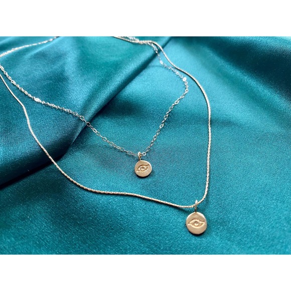 *Fatima* Dainty Evil Eye Necklace - Picture 3 of 4